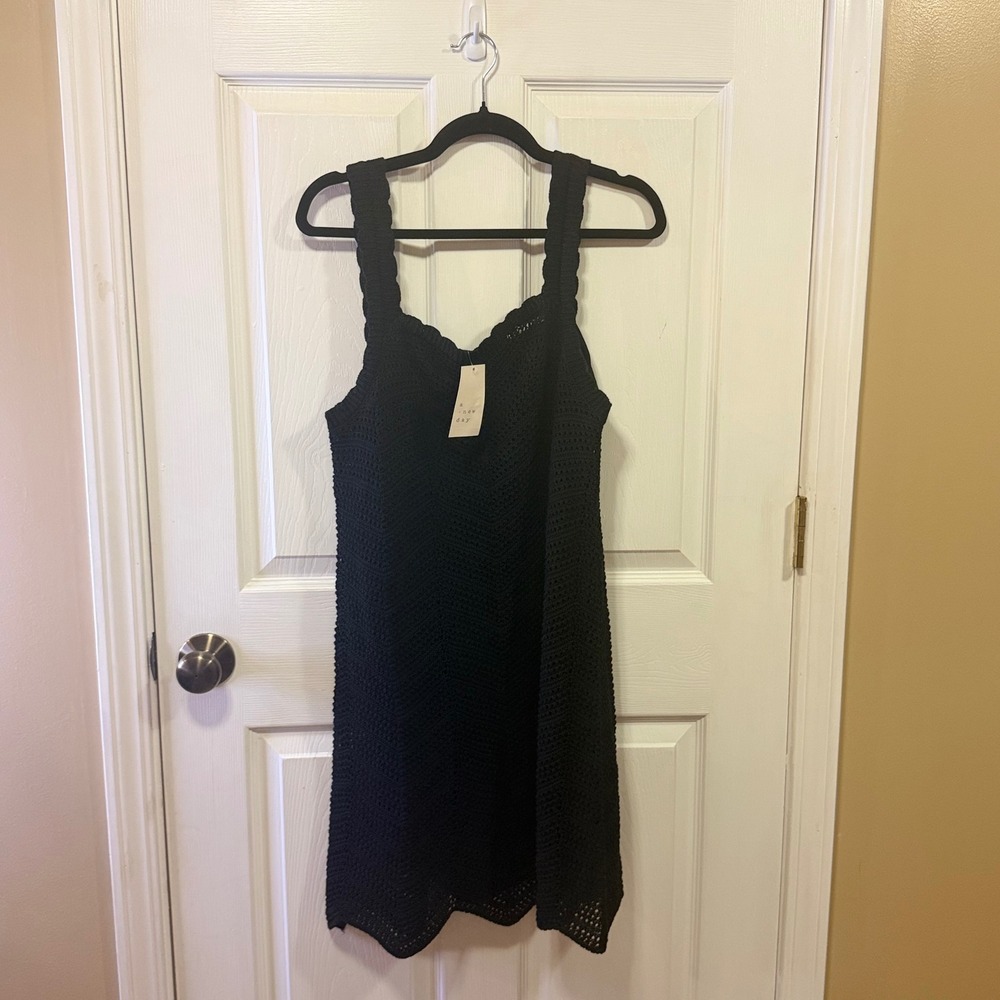 A‎ New Day Black Crochet Mini Dress Chevron Scalloped Lined Sleeveless M 2M4P15